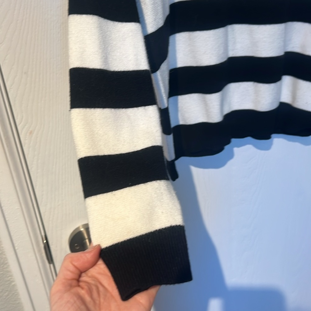 Stradivarius Striped Knit Half Zip Sweater in Black and White - Picture 10 of 13